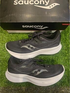Saucony Ride 15 Black/Gum S20729-12 USA Mens 8.5 NEW WITH BOX